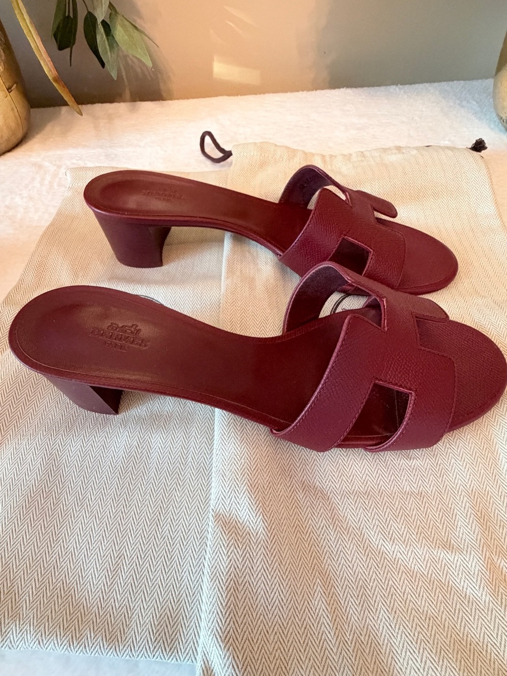 Hermes Oasis Rouge H size 41
